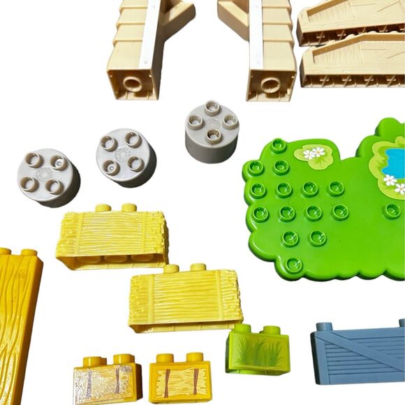 Mega Bloks First Builders Mixed Farm Ranch House Lot Animals People Vehicles - Picture 6 of 16